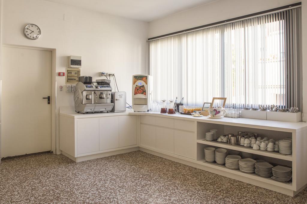 B&B Moresco Cattolica Ngoại thất bức ảnh