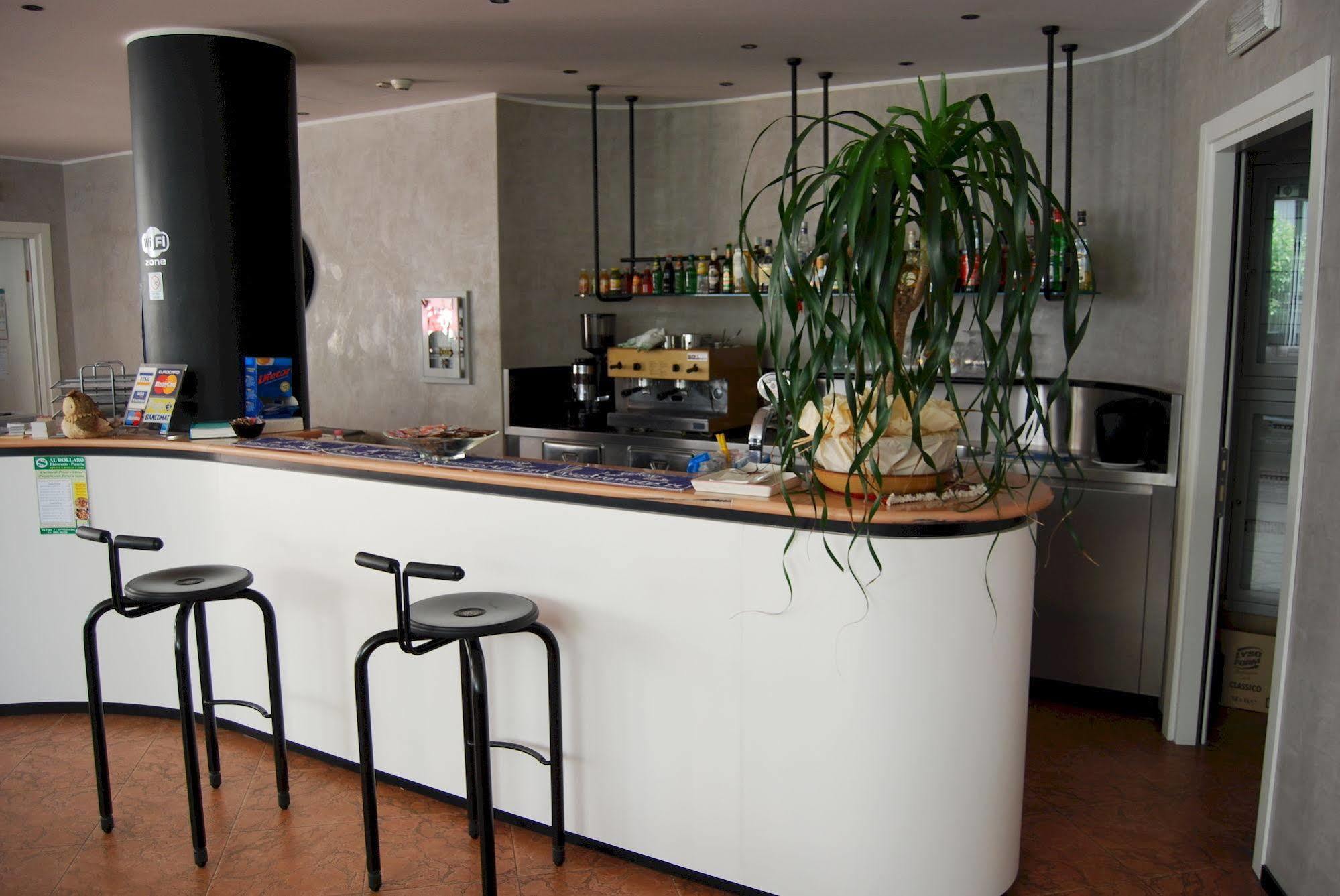 B&B Moresco Cattolica Ngoại thất bức ảnh